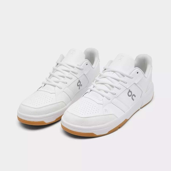 On Running The Roger Clubhouse Mens 9.5 White Ivory Gum Sole Sneakers Box
